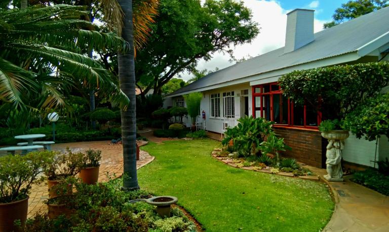 Lindekroon Guest House - Chambres d'hôtes Polokwane