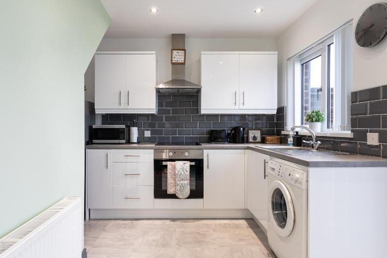 Fully Refurbished North Belfast Home 2 - Chambres d'hôtes Belfast
