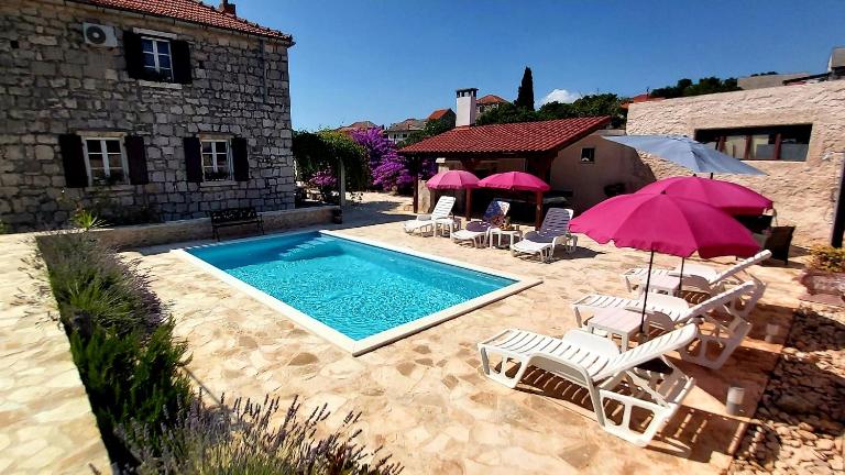 Villa Roza - Bed and Breakfast Srednje Selo na Šolti