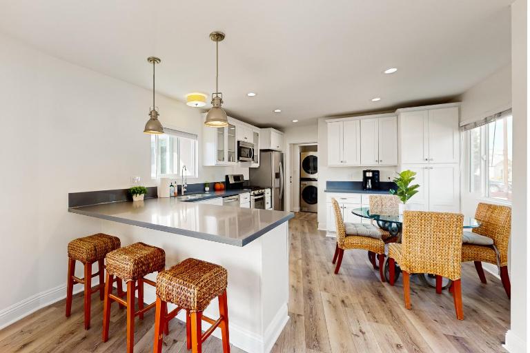 The Cliffside Bungalow - B&B San Diego