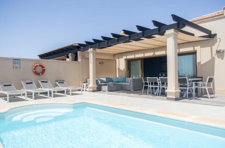Villa Señorio del Castillo - Private Heated Pool - Ocean Views - B&B Caleta de Fuste