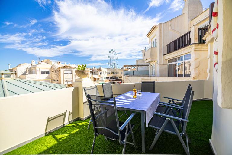 Sunstay Seaside Flat I Puerto Marina Benalmadena - Chambres d'hôtes Benalmádena