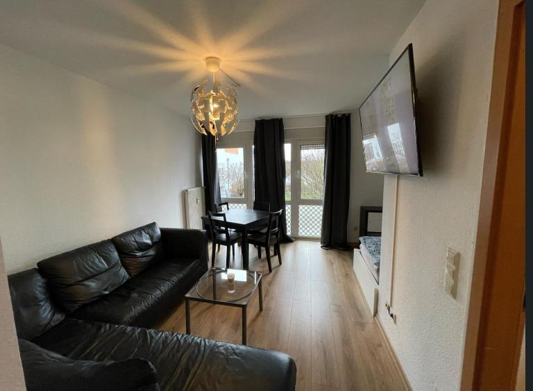 Ferienwohnung mit 2 Zimmer, Küche, Bad, in Saarbrücken - Bed and Breakfast Saarbrücken