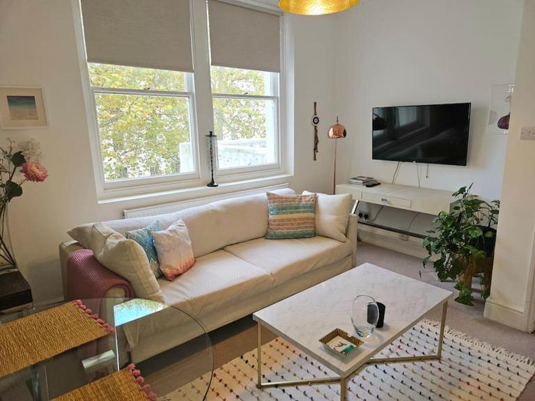 Cozy one bedroom apartment next to Paddington - B&B London