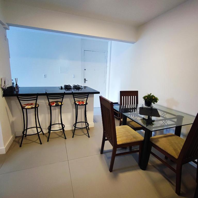 Apartamento Pertinho da Praia, faça tudo a pé! - B&B Balneário Camboriú