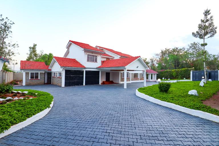 Enashipai Holiday Homes - B&B Mukinduri