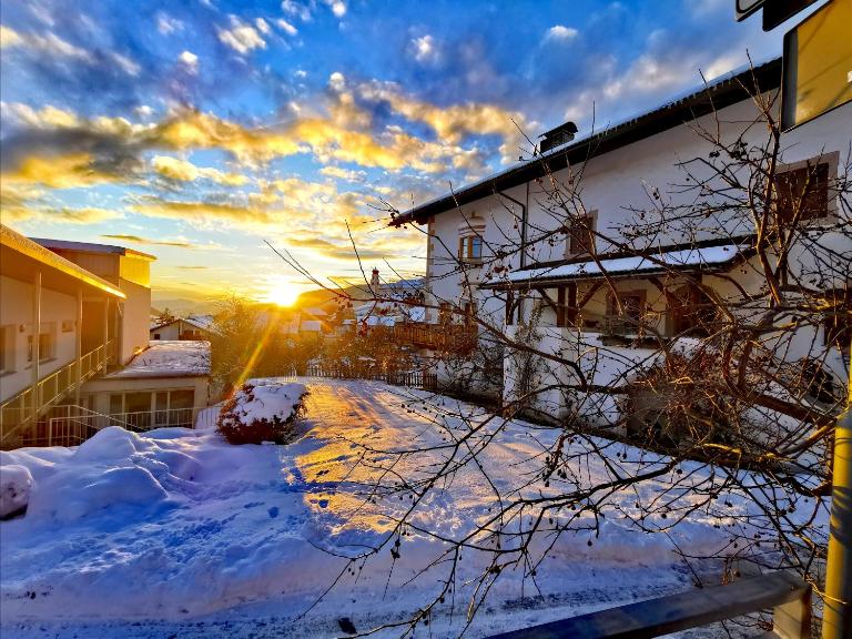 Garni Tschutscherhof - Bed and Breakfast Lajen