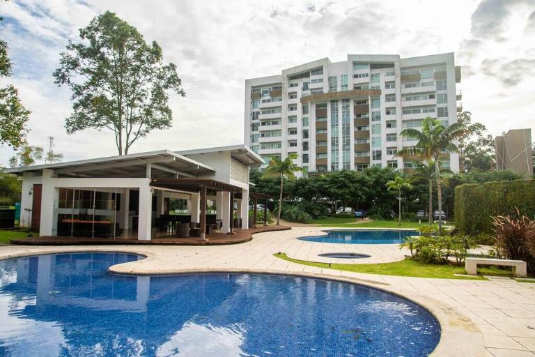 Luxury NEW Apt -24/7 sec- 10 min from SJO Airport - Bed and Breakfast Heredia