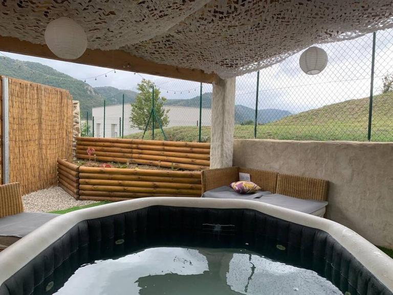YLIA un petit coin en Ardèche - Bed and Breakfast Saint-Julien-en-Saint-Alban