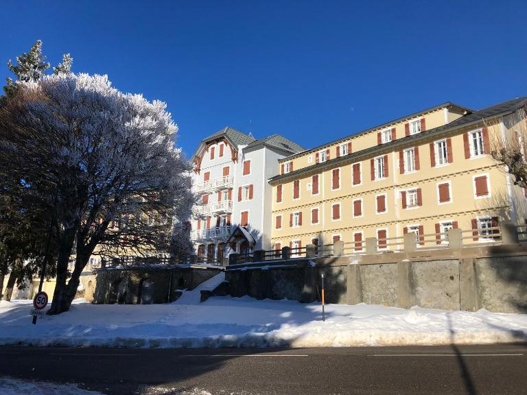 Appartement montagne Le Revard - Bed and Breakfast Pugny-Chatenod