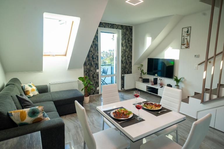 Ciao Lilla Apartman - Bed and Breakfast Keszthely