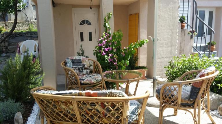 Apartments Mali Raj - B&B Vranjic