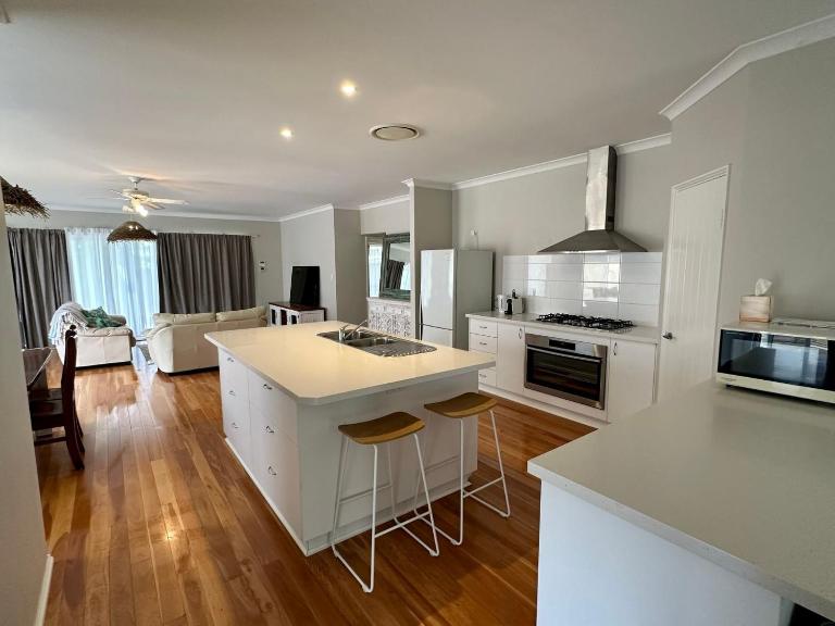 Lazy Daze on Davies - B&B Broadwater