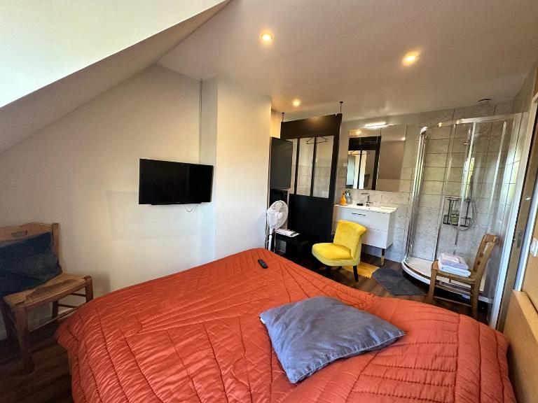 Chambre chez Alain et Armelle - B&B Avoine
