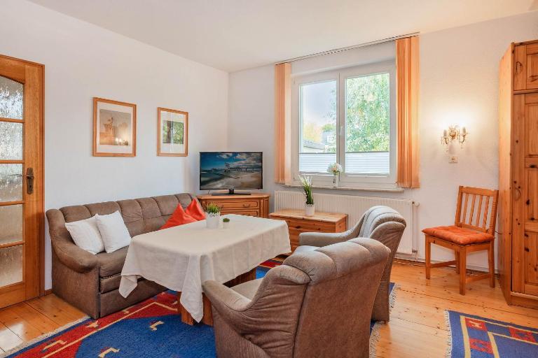 Haus Schlewitt 01 - Ferienwohnung Heringsdorf