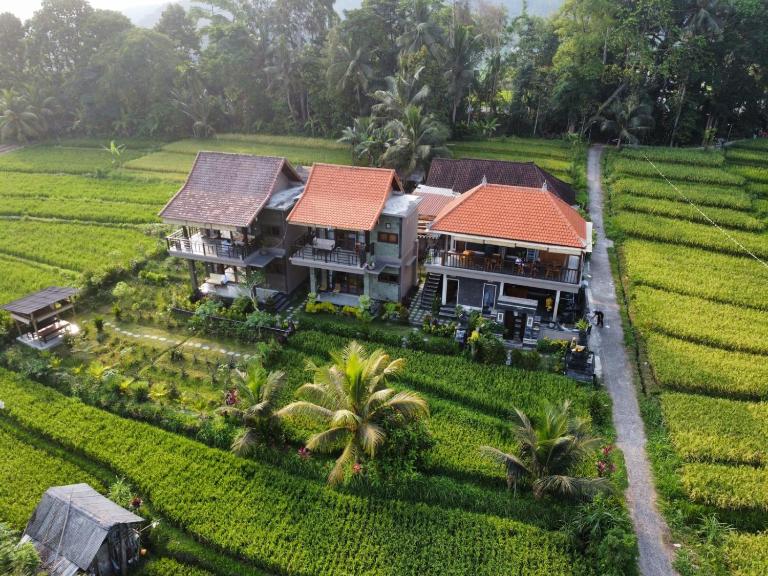 Ume Dukuh Home Sidemen - B&B Sidemen