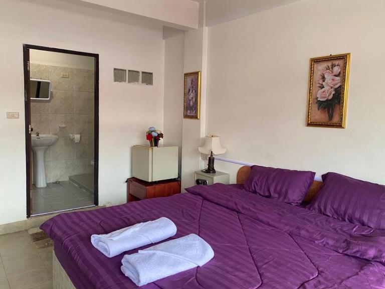 Pluemchai Guesthouse - Ferienwohnung Jomtien