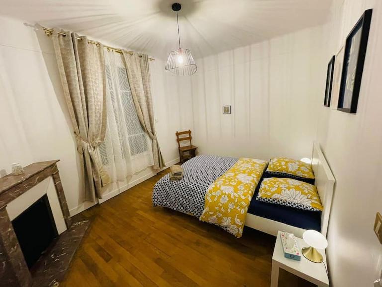 Grande maison : Près de Paris/Orly - B&B Villeneuve-le-Roi