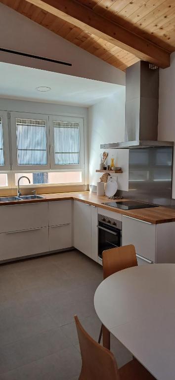 FeelhomeVIC. Ático con terraza en centro histórico - B&B Vic