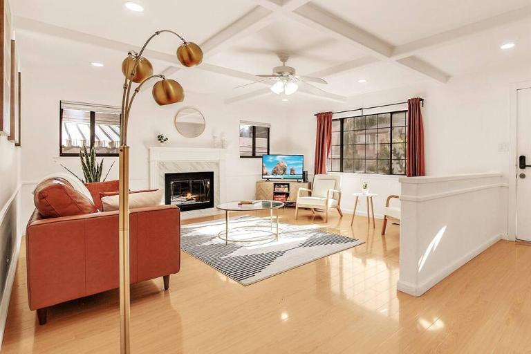 King Suite, 5 Queen beds Spacious Modern Home - B&B Castro Valley