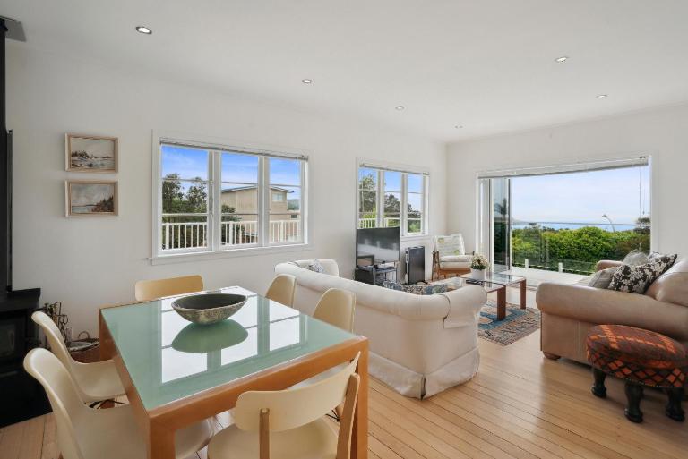 Sun-drenched Bach - Leigh Holiday Home - Ferienwohnung Leigh