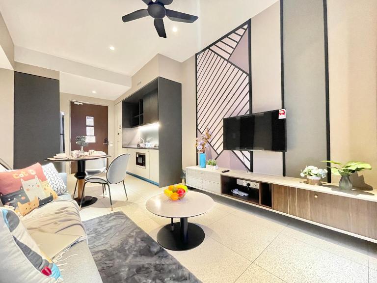 Modern 2B2B apt near Mid Valley - Wifi - Infinity Pool - Gym - Ferienwohnung Kuala Lumpur