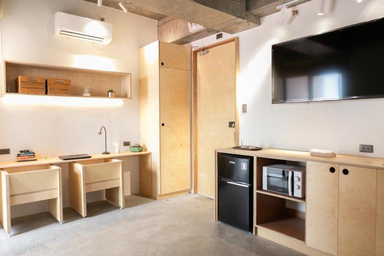 HomeBase Apartment Hotel - Bed and Breakfast Manilla