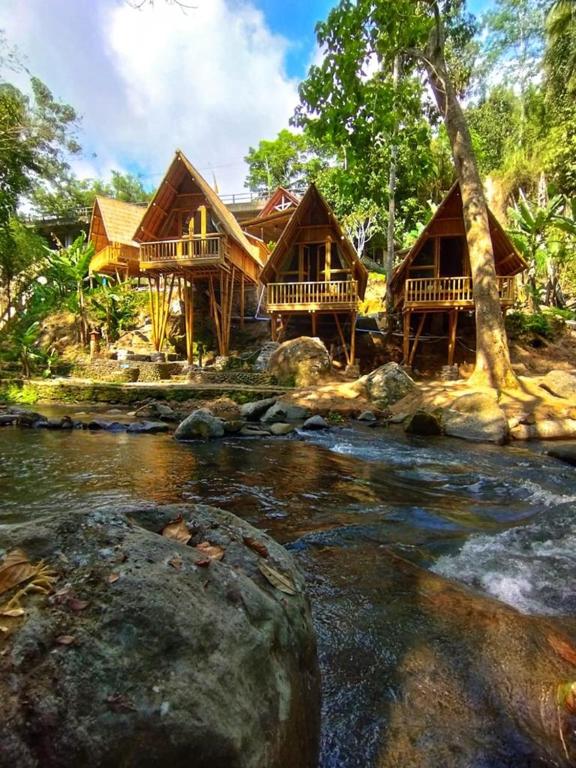 Aksha Riverside Ubud - B&B Tampaksiring