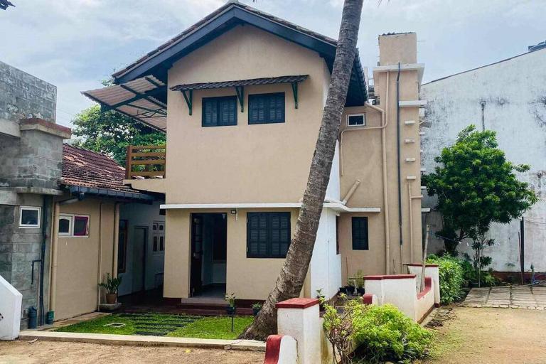Crystal Bay Villa- 50m to Beach - B&B Hikkaduwa