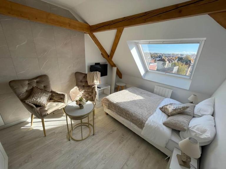 Esprit Beige - Joli Studio Salengro - Sauna & Sport club - Bed and Breakfast Mulhouse