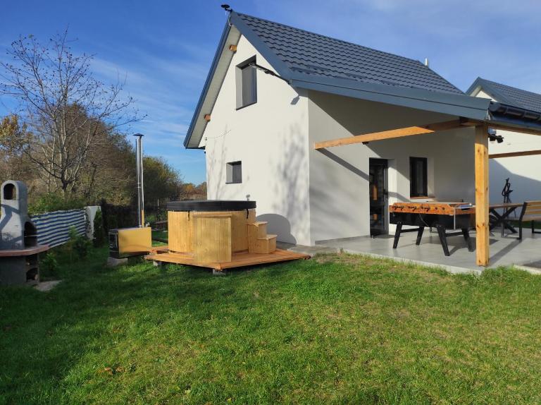 Zatoka Perska - dom Francuz z opcją gorącej banii nad jeziorem Tarnobrzeskim - Ferienwohnung Tarnobrzeg