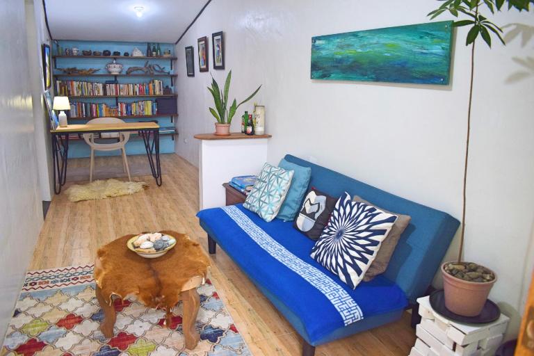 Cozy 1-bedroom house in quiet residential village. - B&B Iloilo City
