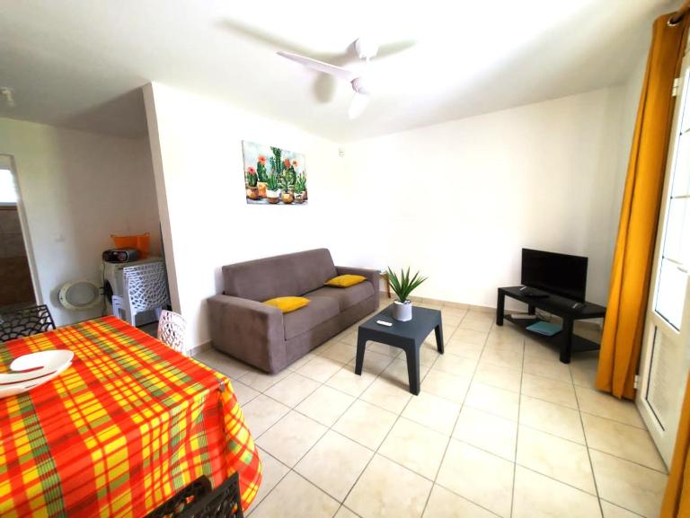 Superbe appartement avec parking gratuit - Bed and Breakfast Sainte-Anne