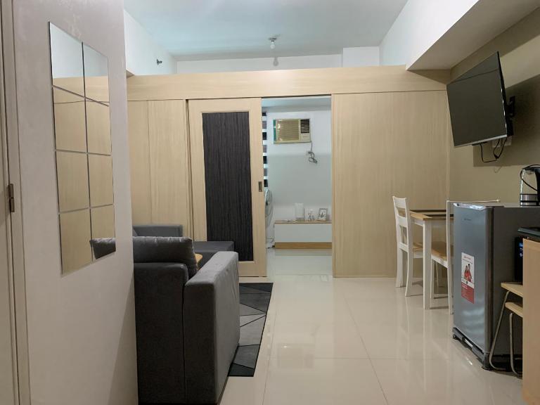 Amazing Condo at SMDC Light Residences Boni Avenue Mandaluyong - Bed and Breakfast Manilla