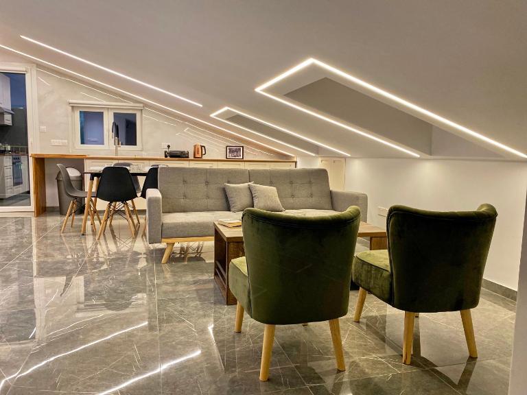 Trendy Loft Apartment - Ferienwohnung Limassol
