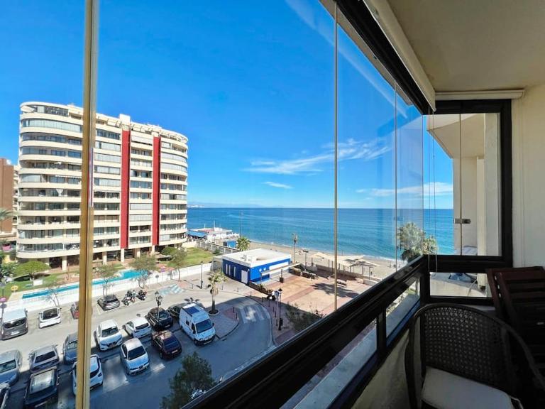 Primera línea de playa con vistas al mar - Chambres d'hôtes Fuengirola