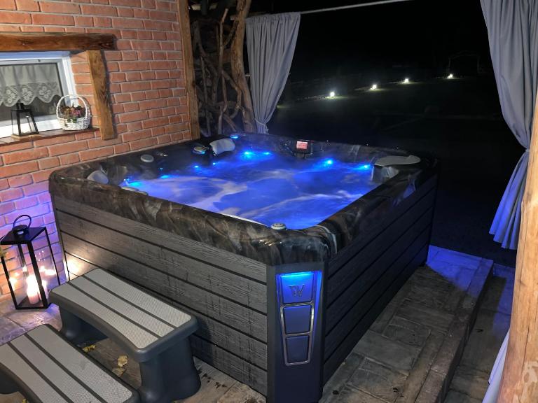 CHILL Village - Osikowy Apartament - B&B Nowinka