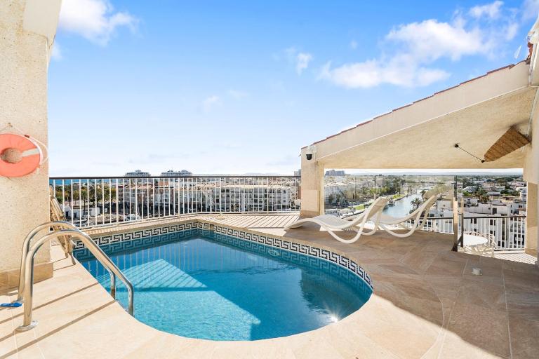 WELCS APARTAMENTO 106 EMP con PISCINA PRIVADA - B&B Empuriabrava