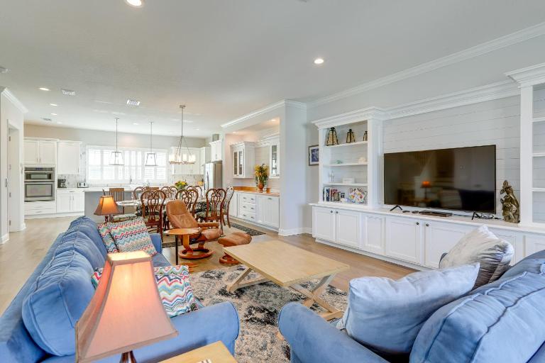 Steps to Shore: Modern Redington Beach Townhome - Ferienwohnung St. Pete Beach