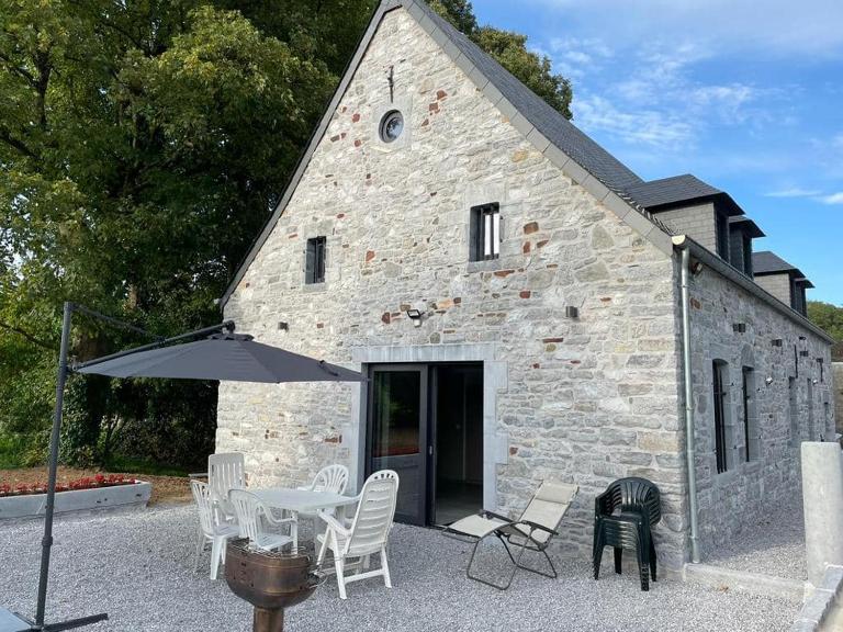 Grand gîte du Moulin de Bourges - B&B Momignies