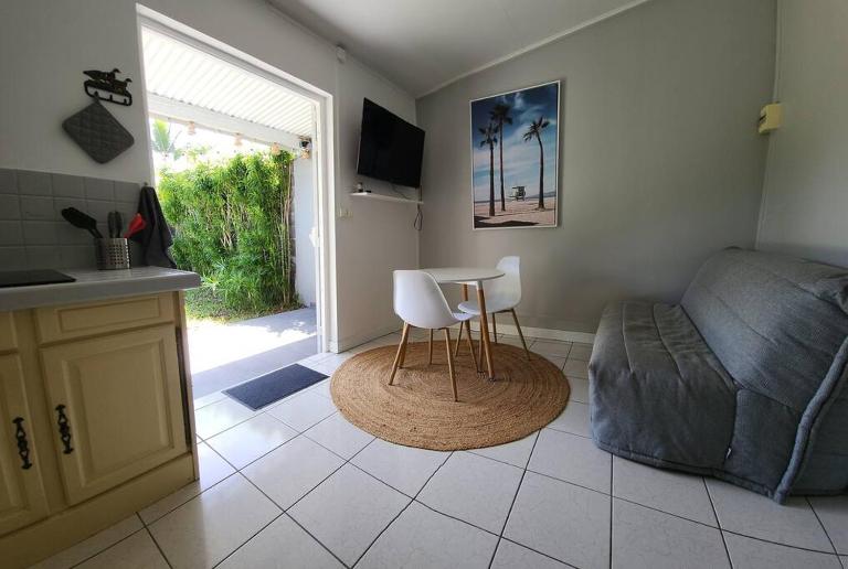 Bungalow climatisé à 200 m du lagon 2/3 pers - B&B La Saline les Bains