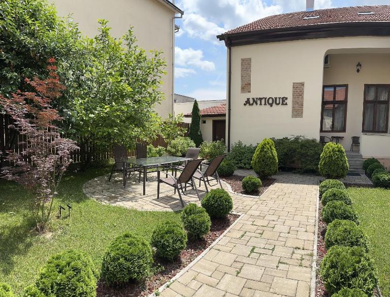 Antique ApartHotel - B&B Alba Iulia
