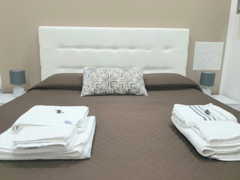 OnlyHouse - Bed and Breakfast Cercola