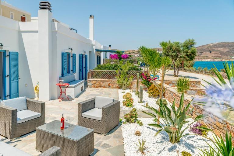 Villa Maria Fabrika Syros - B&B Vári