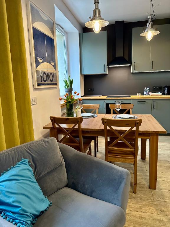 Jazz Apartament Częstochowa Centrum 2-bedroom - B&B Częstochowa