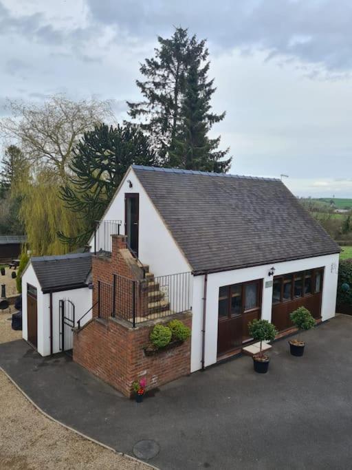 The Willow (Alton Towers, Animals, Peak District) - B&B Denstone