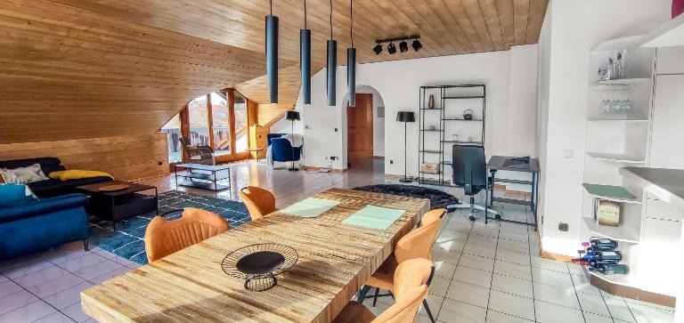 Stylish loft with balcony, quiet and spacious - Ferienwohnung Unterschleißheim