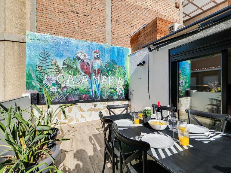 Casa Maria Townhouse- terrace-4 bedrooms - B&B L'Hospitalet de Llobregat