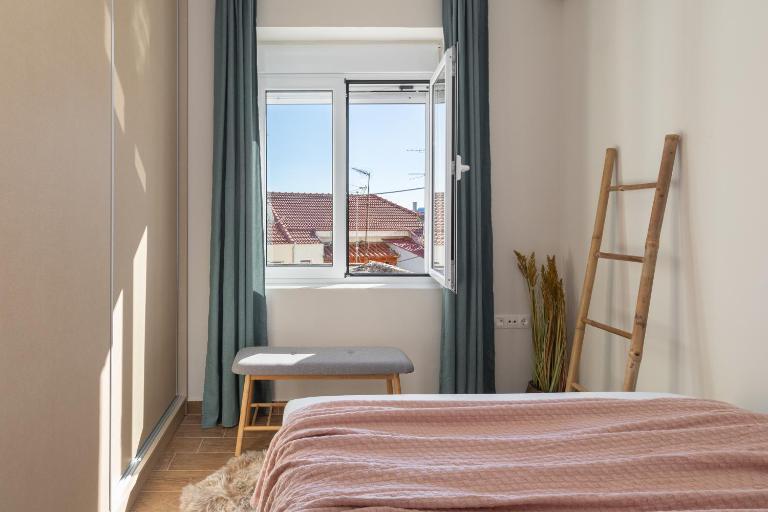 Mikrolimano Gem: Serene 1BR Apartment - Bed and Breakfast Piraeus