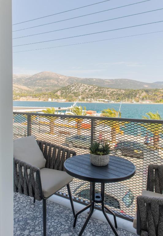 Chelmis Sea Front Apartments - Atlantis - Ferienwohnung Argostoli
